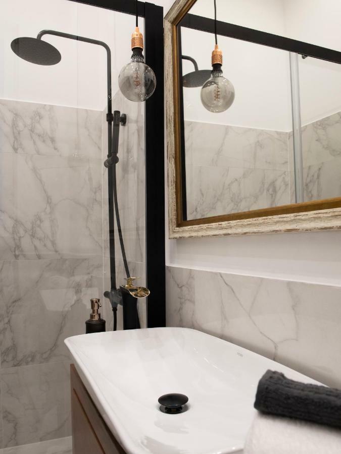 Luxury Apartment By Hi5 - Kalman Imre Suite Budapest Exterior foto